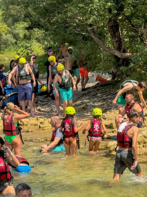 Bihać: Kayak with Una Pirates on the Una River - The bridge jump and swimming break