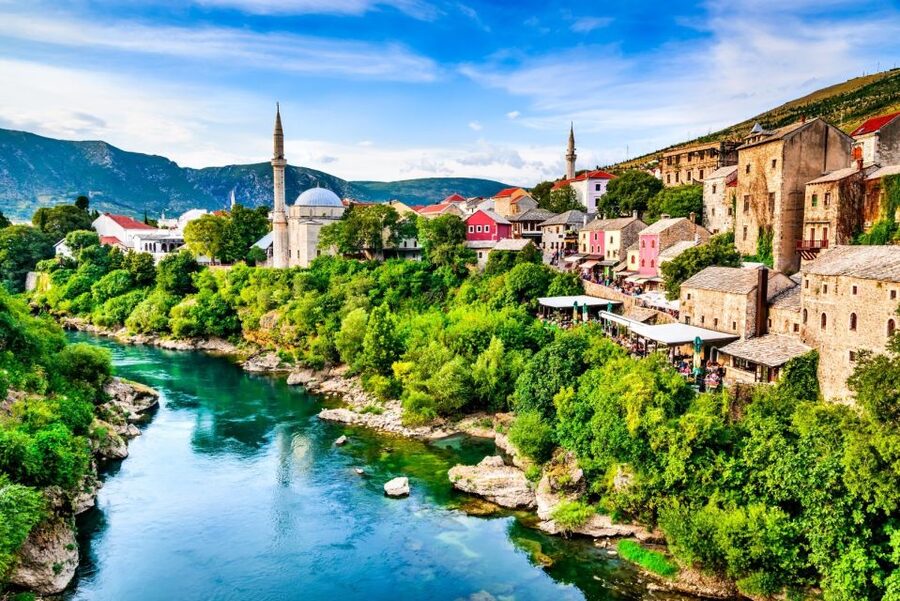 From Dubrovnik: Mostar & Kravice Waterfalls Private Tour - From Dubrovnik to the Neretva River