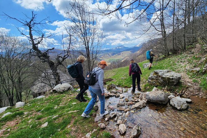 From Sarajevo: Full-Day Hike to Lukomir Village - Rakitnica Canyon and the return through Umoljani