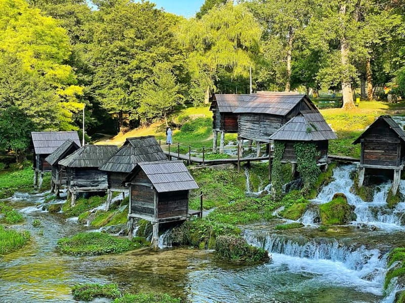 From Sarajevo: Travnik, Jajce, Pliva Lakes & Watermills Trip - Coffee, food, and free time in Jajce