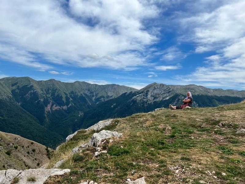 Hiking around Sarajevo: Lukomir Village Full Day Hiking Tour - From Sarajevo to Umoljani by air-conditioned van