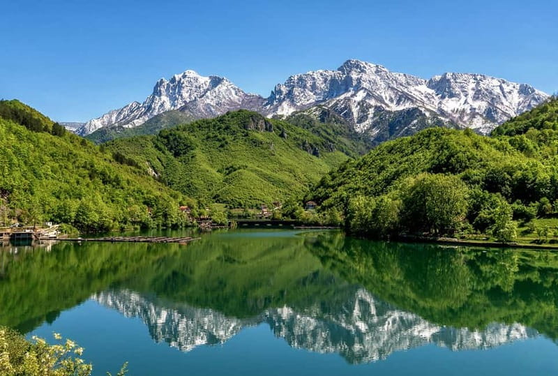 Jablanica: Neretva Kayaking Tour near Mostar - The beach, cold water, and a well-earned lunch