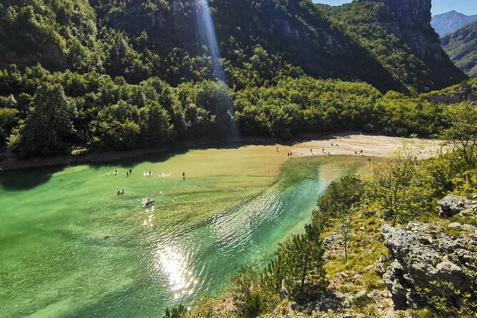 Neretva kayak safari - Grabovicko Lake and the calm water above the dam