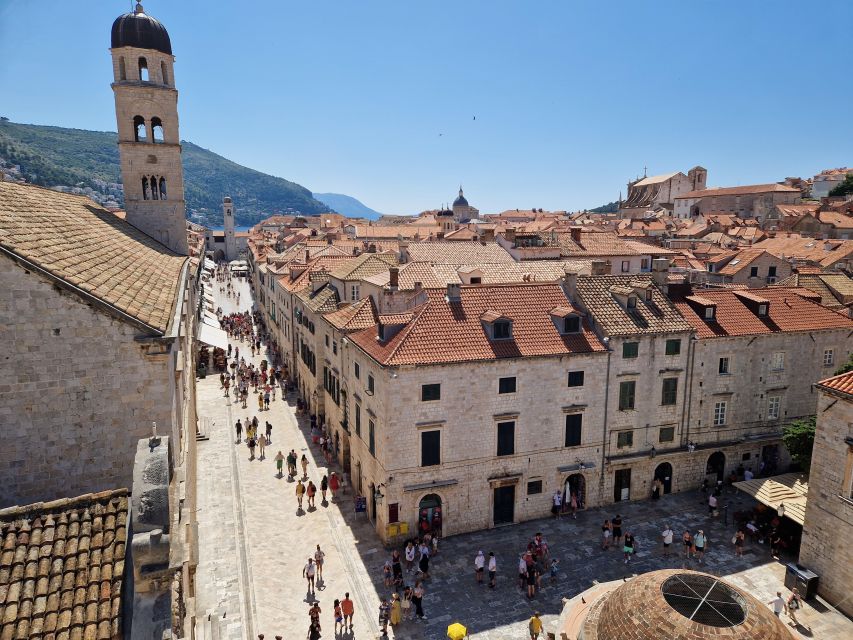 Private tour from Split to Dubrovnik via Mostar - Walking through Mostar and along the Neretva