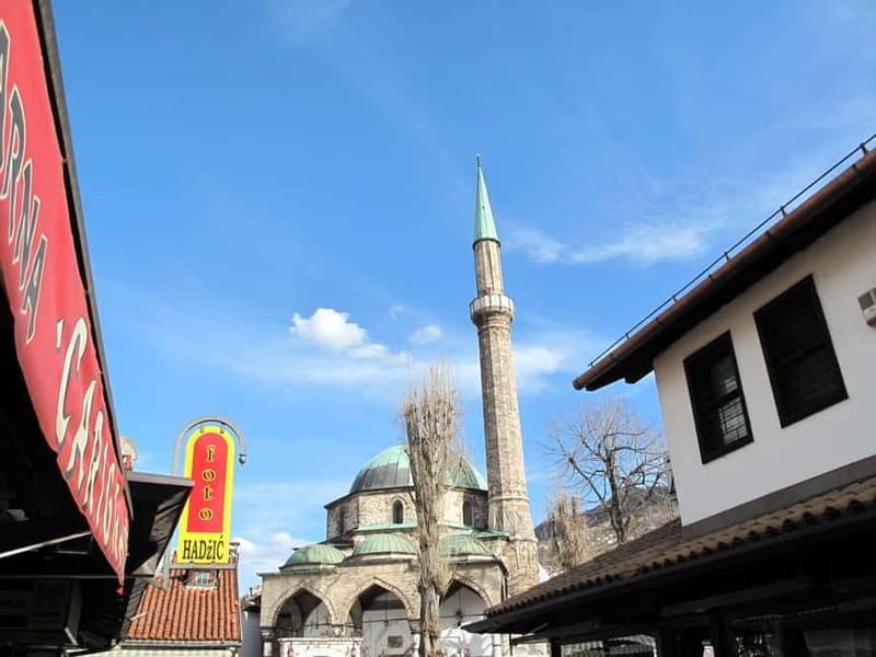 Sarajevo: Crossroads of Cultures - Sarajevo Walking Tour - Guides, Group Size, and the Feel of the Walk