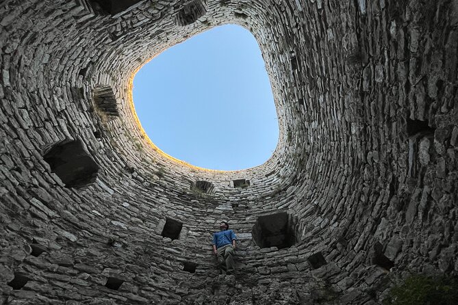 Sarajevo: Day Trip to Bosnian Castles Vranduk, Tešanj & Srebrenik - Vranduk Fortress above the Bosnia River