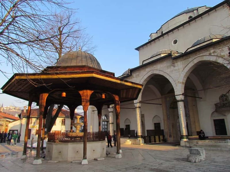 Sarajevo: Discover Sarajevo Walking Tour with Local Guide - From the First World War to the 1990s war