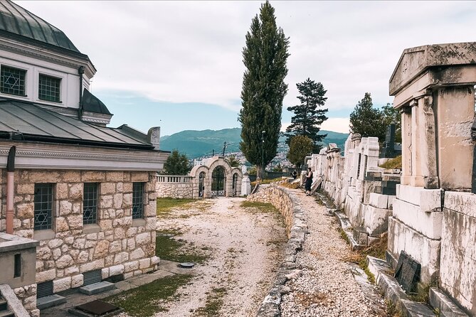 Sarajevo: Jewish Heritage Tour - Seeing how old synagogues found new lives