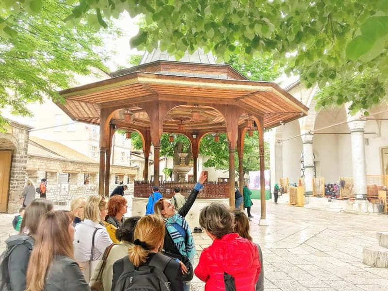 Sarajevo: Old Town Walking Tour with Local Guide - Kazandžiluk and the value of craft stops