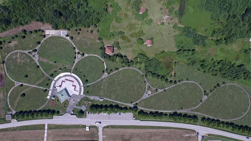 Sarajevo: Srebrenica Genocide Memorial and Testimonial Tour - The drive from Sarajevo to eastern Bosnia