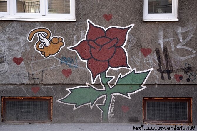 SARAJEVO STREET ART TOUR (art, history & mystery) - sARTajevo! - Ferhadija and the Srebrenica mural