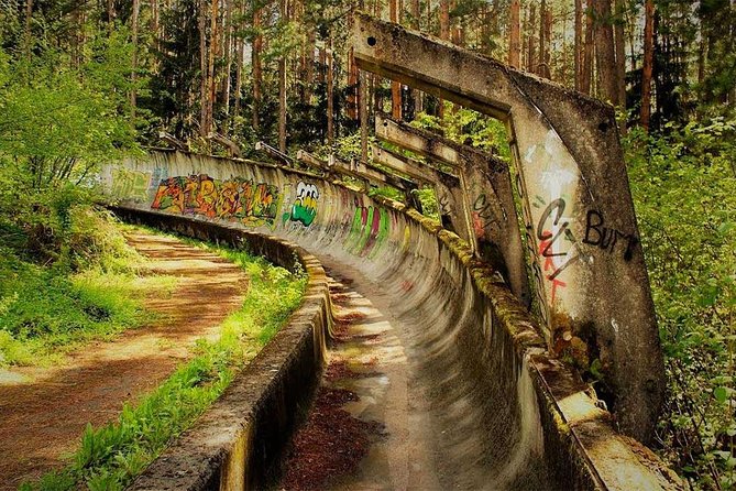 Sarajevo War Tour: A Veteran's Story of the Siege (fees included) - The Jewish Cemetery on the return to town