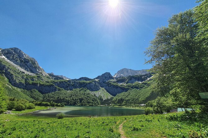 Sutjeska National Park Hike from Sarajevo - The walk to heart-shaped Trnovačko Lake
