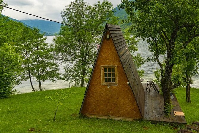 Travnik, Jajce & Pliva Lakes Day Tour From Sarajevo (fees Incl.) - Jajce’s fortress, catacombs, and medieval towers