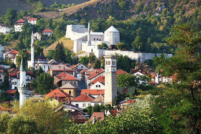 Travnik, Jajce & Pliva Lakes Day Tour From Sarajevo (fees Incl.) - Travnik, viziers, food, and a painted mosque
