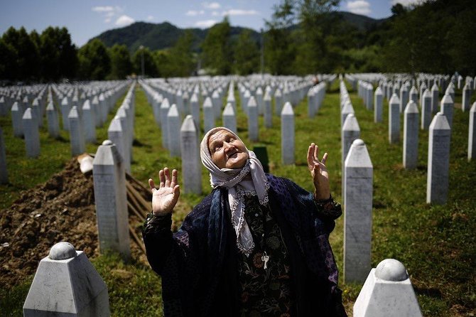 Understanding Srebrenica Genocide + Lunch With Local Family - Private Tour - What the guides add to the day